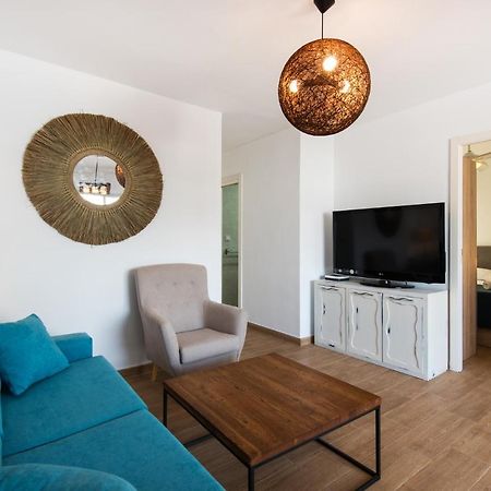 מאלגה The 7Th Corner, Hugh Apartment Ideal For Groups מראה חיצוני תמונה