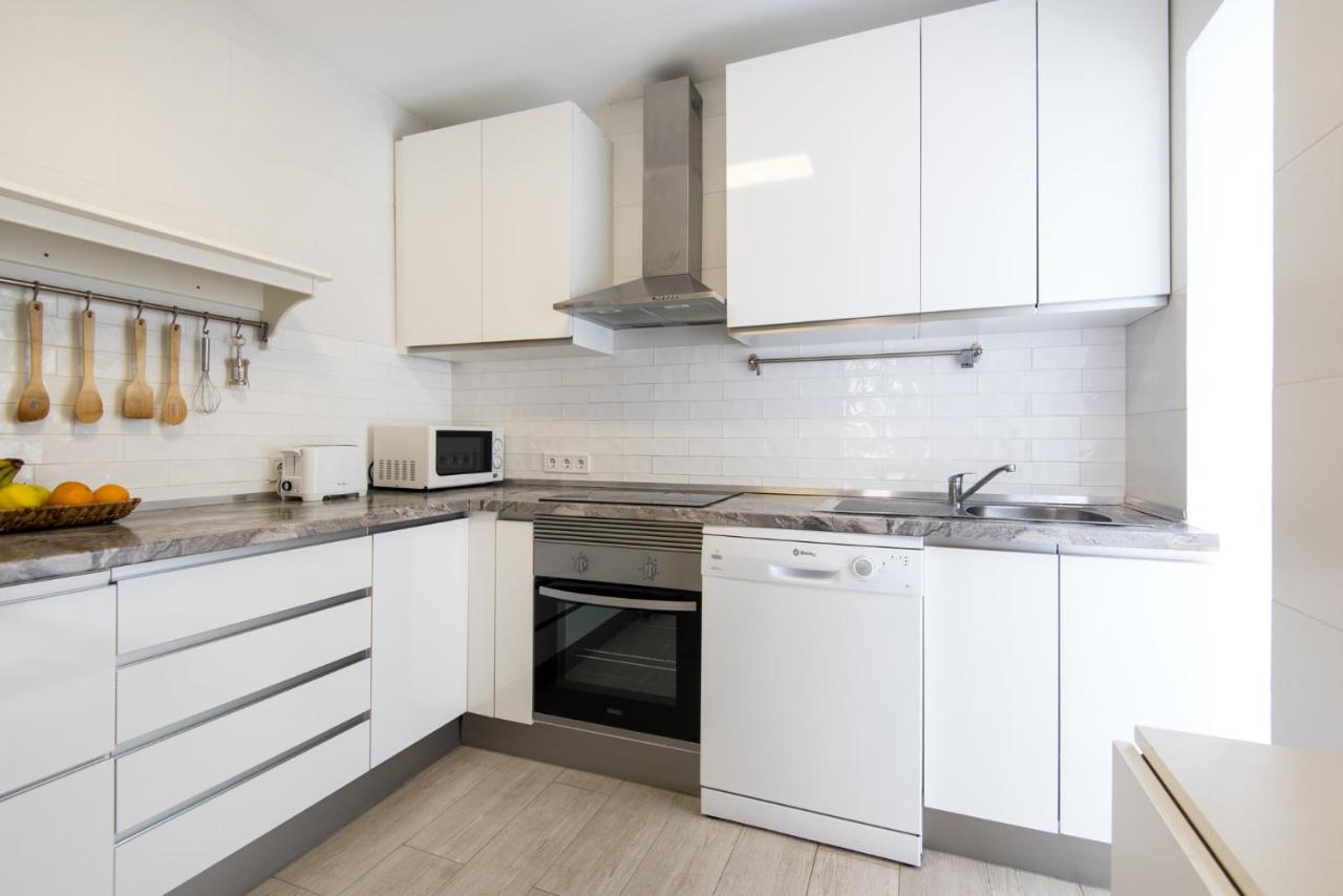 מאלגה The 7Th Corner, Hugh Apartment Ideal For Groups מראה חיצוני תמונה