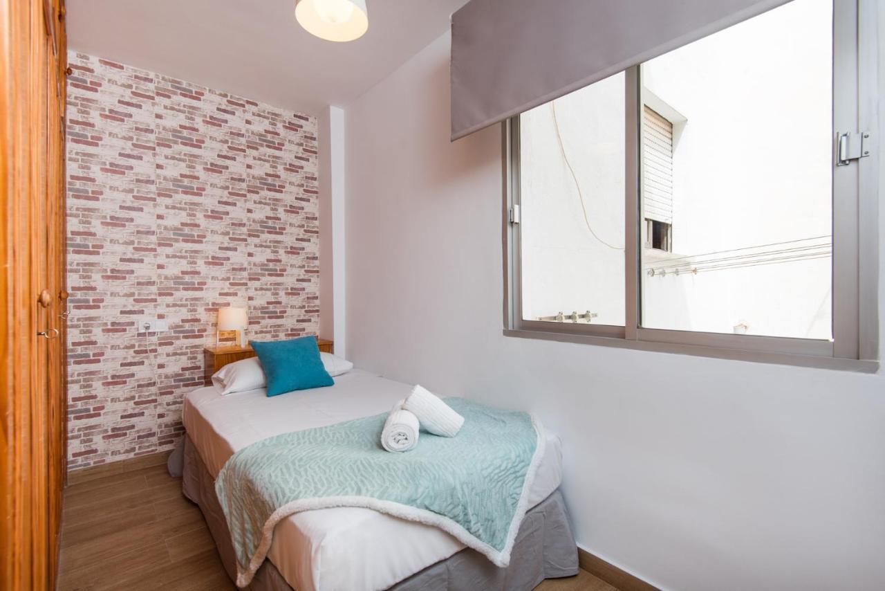 מאלגה The 7Th Corner, Hugh Apartment Ideal For Groups מראה חיצוני תמונה