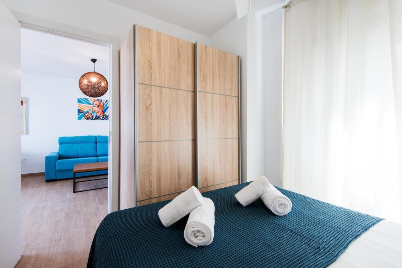 מאלגה The 7Th Corner, Hugh Apartment Ideal For Groups מראה חיצוני תמונה