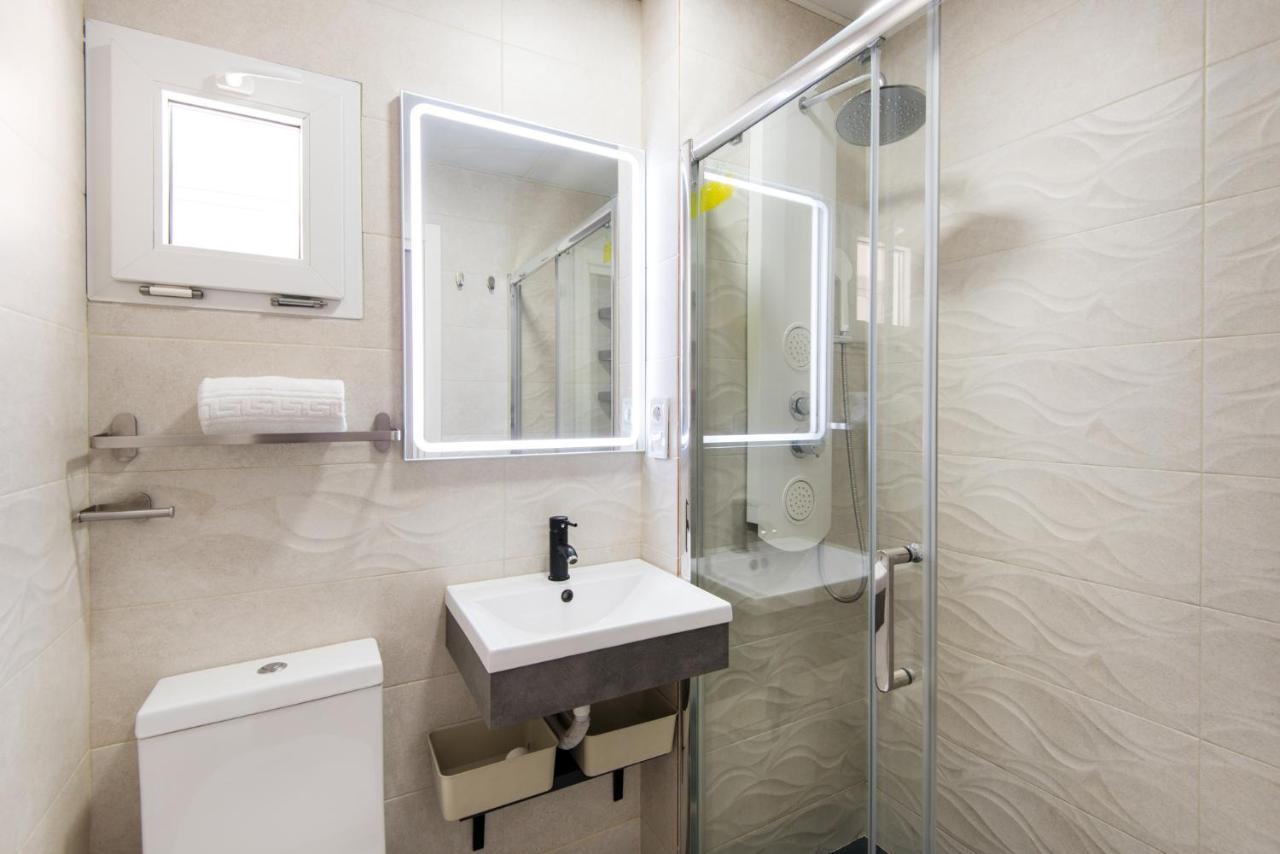 מאלגה The 7Th Corner, Hugh Apartment Ideal For Groups מראה חיצוני תמונה